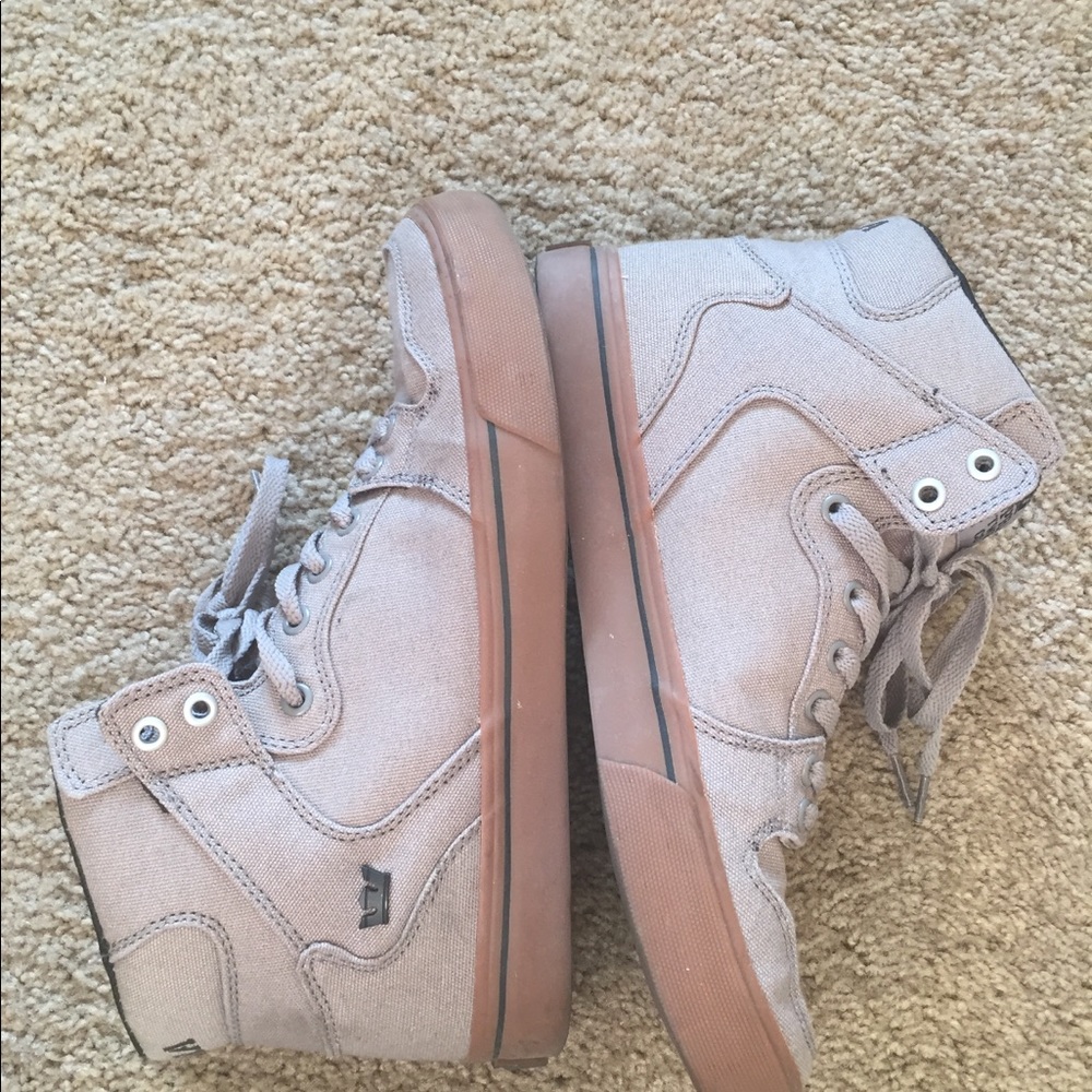 Supra mid top